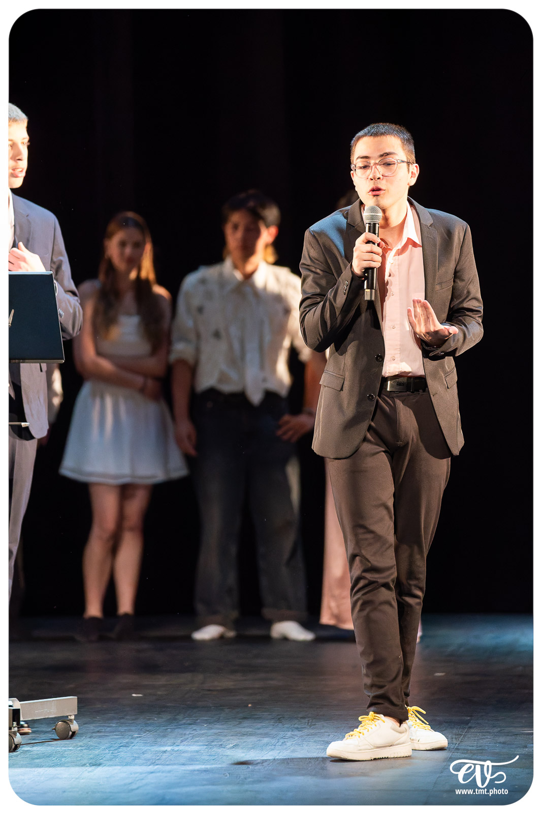 MAIS SONGEONS À RÉPÉTER S'IL VOUS PLAIT !